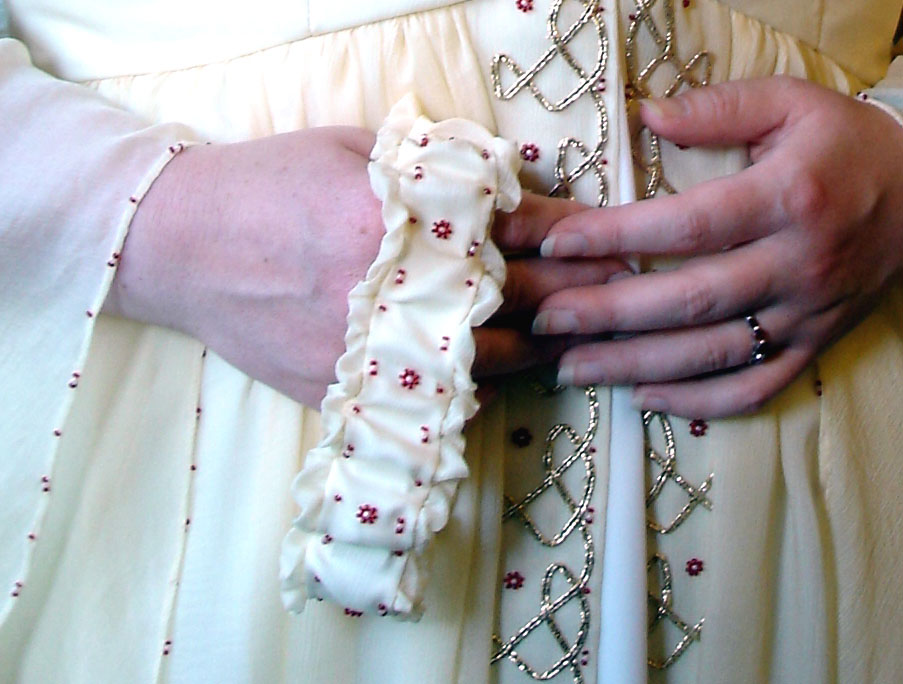 bespoke garter hand embroidered in beads